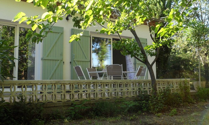 Caux Maison | La Salsepareille, confort et tranquillité proche de Pézenas