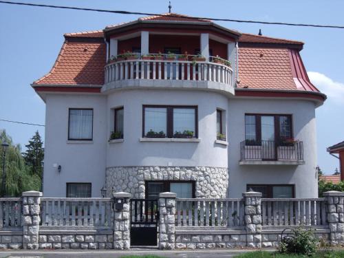 Esztergom Maison | Sasi Panzió 2