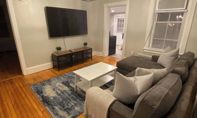 Saugerties Appartement | Saugerties Village Space with Great Backyard