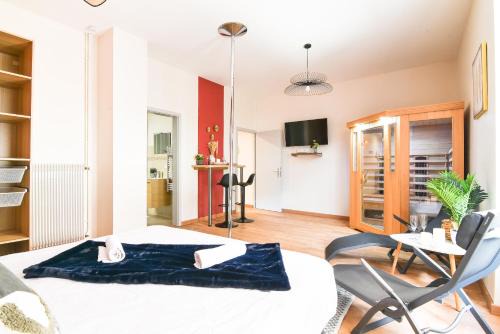 Saverne Appartement | Sauna - Le 65 Degrés - Gare