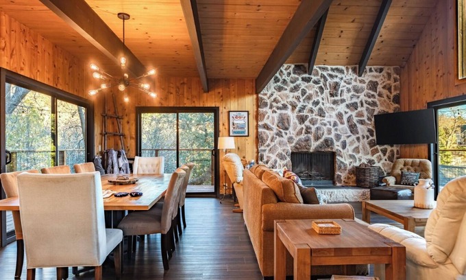 Lake Arrowhead Cabine | Sauna + Spa Lakeview Lodge Dog Friendly Lake Rare Lake Access