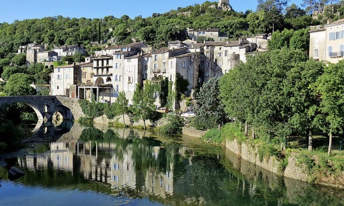 Sauve Maison | SAUVEURS DE REVES 2 suites indépendantes et un F2 privé dans un hôtel particulier