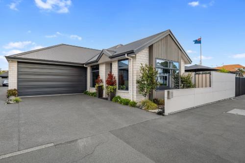 Blenheim Maison | Sauvignon Place - Blenheim Holiday Home