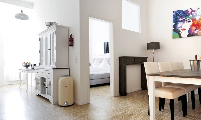 Charlottenburg Appartement | SC 2 ascenseur + 4 chambres + 2 salles de bain 110 m² balcon +