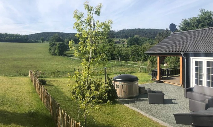 Kuestelberg Maison | Lodge scandinave avec bain à remous près de Winterberg