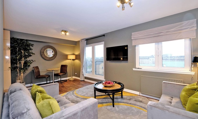 Central Aberdeen Appartement | Scenic Aberdeen home with sea views