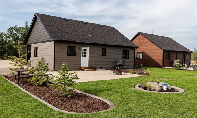 Saint Malo Cabine | Scenic and Peaceful St.Malo Cabin - Cabin 12