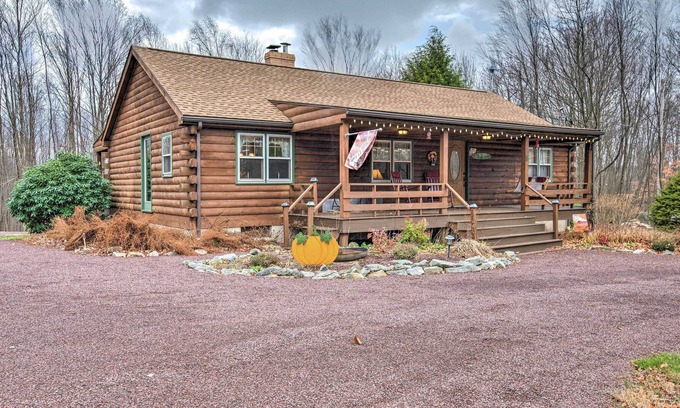 Dushore Cabine | Scenic Dushore Escape w/ Fire Pit + Grill!