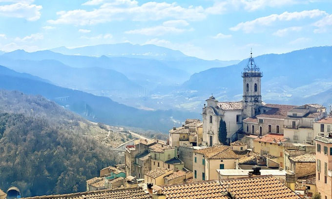 Colledimezzo Maison | Scenic Italian Escape: Cozy & Modern Vacation Home