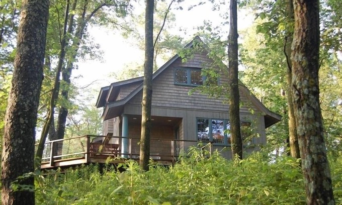Fennimore Cabine | Scenic Cabin Luxe, calme Woods, Blue Ribbon Trout flux