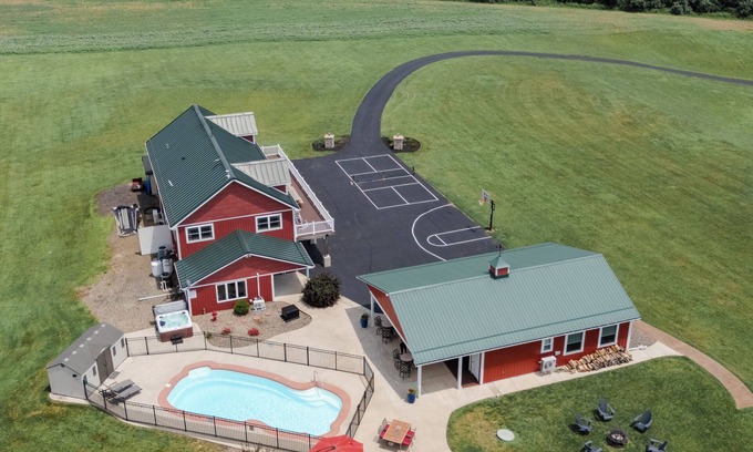 Catawissa Maison | Scenic mountain home overlooking the Susquehanna river with pool and hot tub