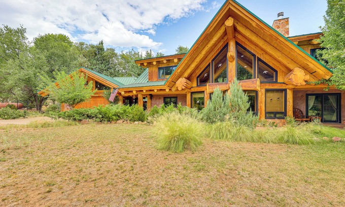 Payson Cabine | Scenic Payson Cabin w/ Wraparound Patio