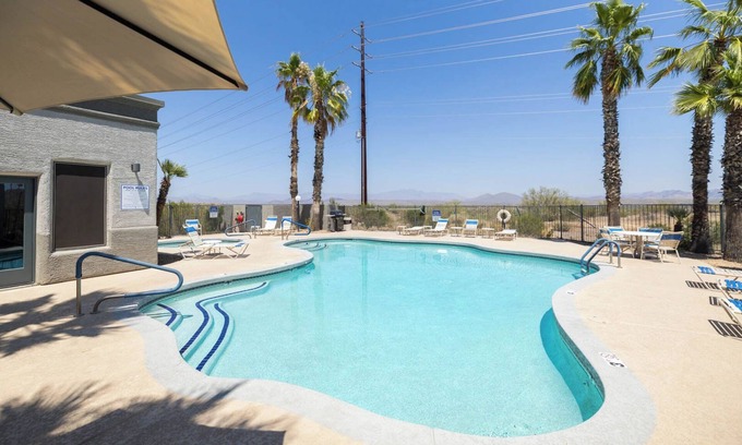 Fort McDowell Copropriété | Scenic Snowbird Nest w/ Heated Pool and Hot Tub!