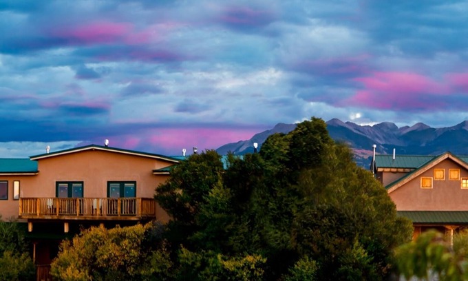 Truchas Maison | Retraite de style montagne sud-ouest pittoresque, près de Santa Fe et Taos