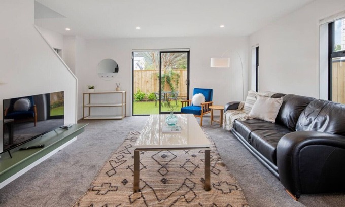 Trentham Maison | Scenic Views from our 2-BR Trentham Hideaway