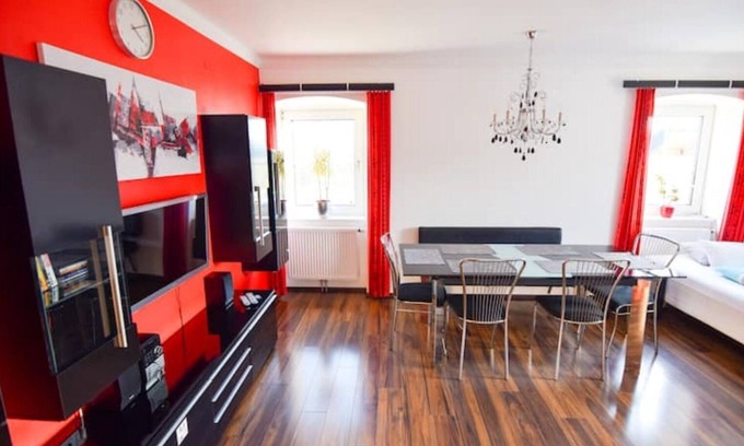Sankt Martin-Karlsbach Appartement | Schöne 90m² Wohnung mit Drei Zimmern am Land