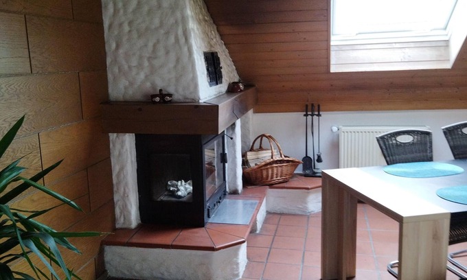 Winzer Appartement | Schöne Atelierferienwohnung mit Balkon a. d. Donau