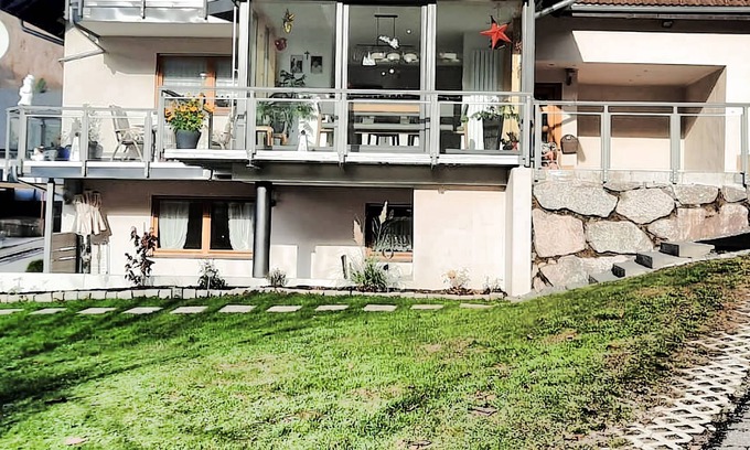 Brandenberg-Fahl Copropriété | Schöne, Gemütliche und Komfortable Ferienwohnung am Waldrand , Bikers Welcome !!