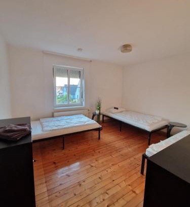 Winnenden Appartement | Schöne Wohnung mit 6 Einzelbetten, geeignet für Monteure