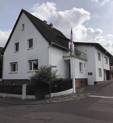 Roedermark Maison | Schönes Zimmer im Einfamilienhaus