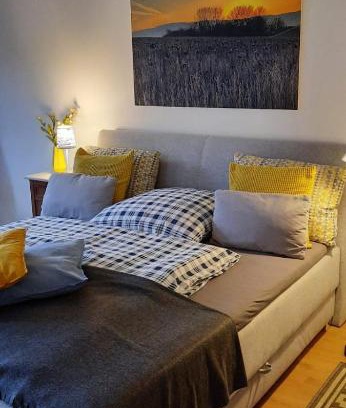 Hasselborn Maison | Schönes Zimmer mit Küche und Bad im Taunus