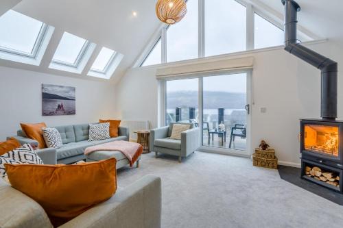 Fearnan Maison | Schiehallion by Loch Tay