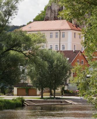 Kallmunz Hôtel | Schloss Raitenbuch