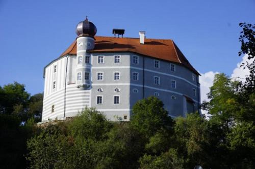 Wenzenbach Appartement | Schloss Schönberg