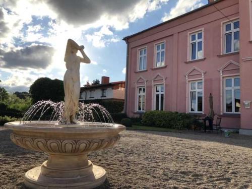 Hohen Demzin Hôtel | Schlosshotel Gross Koethel