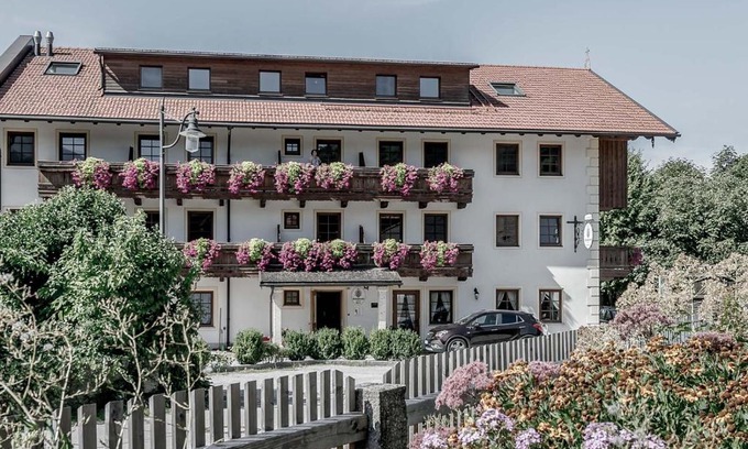 Nussdorf am Inn Maison | Schneiderwirt