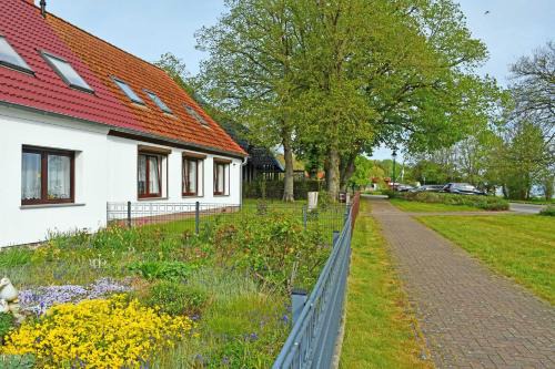Ralswiek Appartement | schoene Ferienwohnung mit Terrasse