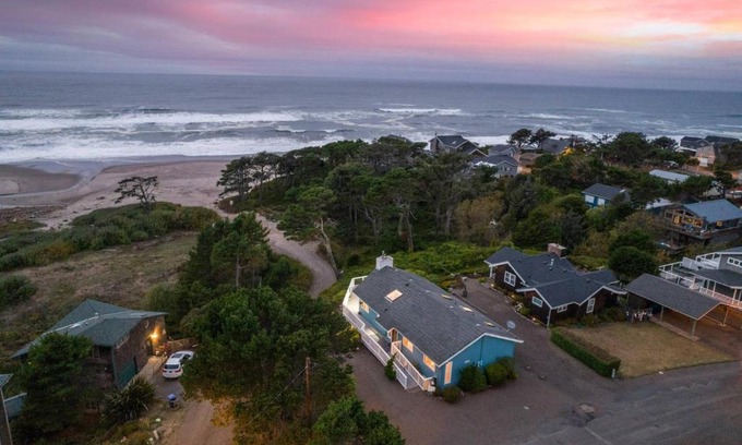 Gleneden Beach Maison | School House Creek Retreat