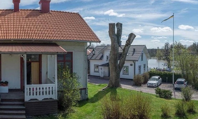 Soderkoping Maison | Schoolhouse near the archipelago by the Göta canal