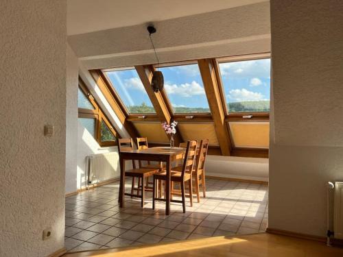 Simmozheim Appartement | Schwarzwald-Luft 3,5 Zimmer 90qm mit Doppelgarage