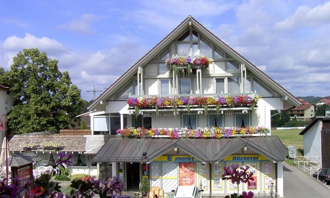 Uehlingen-Birkendorf Maison | Schwarzwald-Pension Fechtig