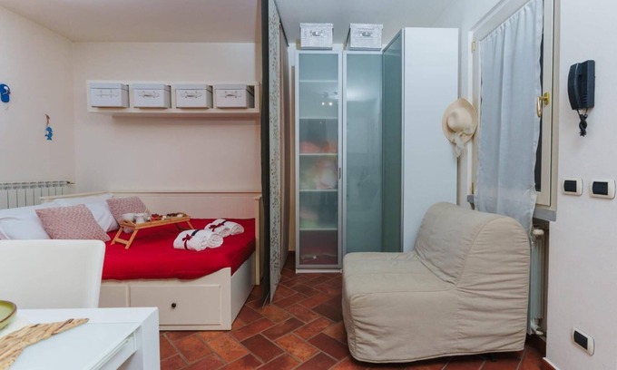 Monte Isola Appartement | Scorcio sul lago - Studio Apartment, Sleeps 3