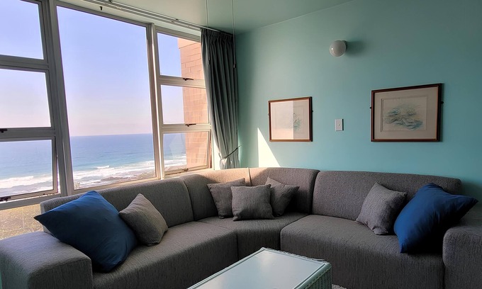 Saint Michael's on Sea Appartement | Scottburgh Views - Smile & Wave