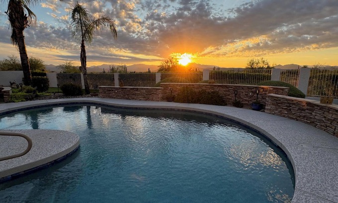 Fountain Hills Maison | "Scottsdale Area Oasis: Pool, Spa, Putting Green & Views!"