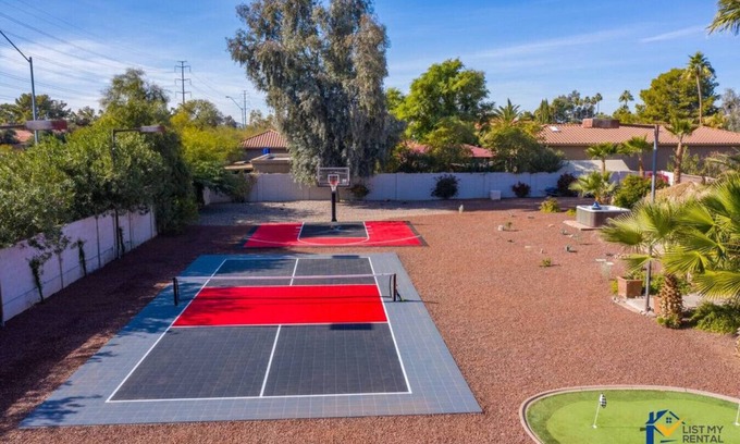 Central Scottsdale Villa | Villa with It ALL! SportsCourt+Putting Green+Heated Pool+Spa+Chef+Tiki Hut