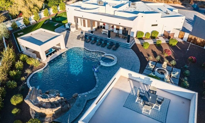 North Scottsdale Maison | Scottsdale Luxury Villa Pool, Hot Tub, & Games