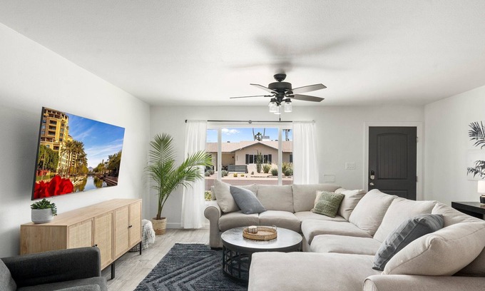 Scottsdale Estates Ten Maison | Perfect Old Town Scottsdale Getaway with Pool