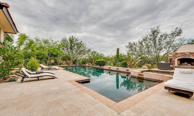 Carefree Rolling Hills Maison | Scottsdale Splendor: 4 BR w/Pool & Gym!nn