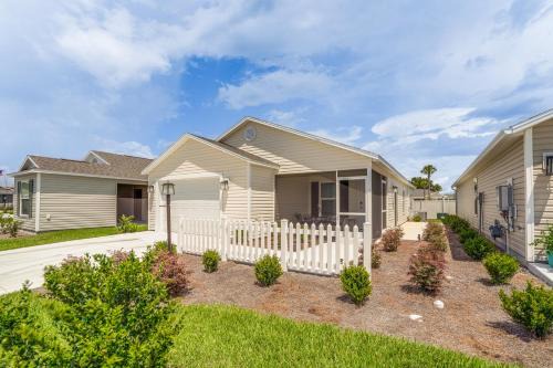 Okahumpka Maison | Screened Lanai New-Build Home in The Villages!