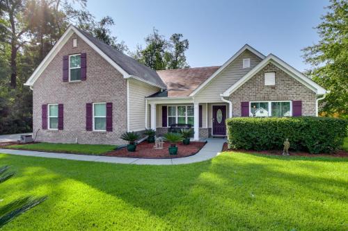 Rincon Maison | Screened Patio Rincon Home, 18 Mi to Savannah!
