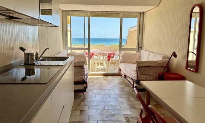 Senigallia Appartement | SE084 - Senigallia, new sea front apartment at the ''Pyramids''