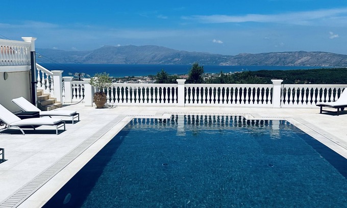 Kissamos Maison | Mer et montagnes. Belle villa avec une vue imprenable