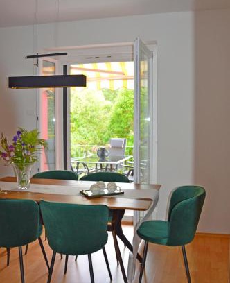 Ankaran Appartement | SEA and SUN Ankaran, near the Beach, free Parking and Wi-Fi, stunning sunset, 80m2