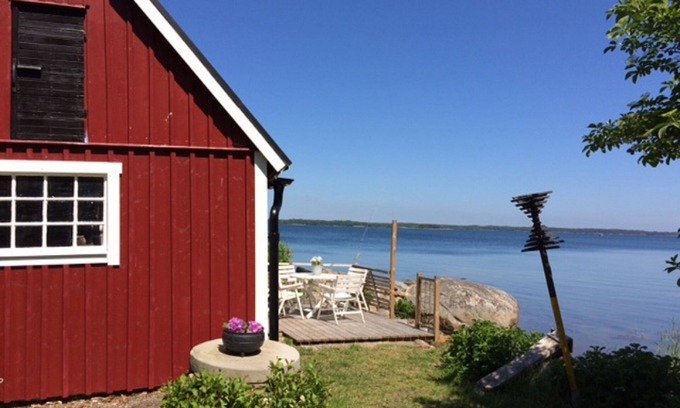 Mollebjorke Cottage | Sea as neighbour in Blekinge with boat