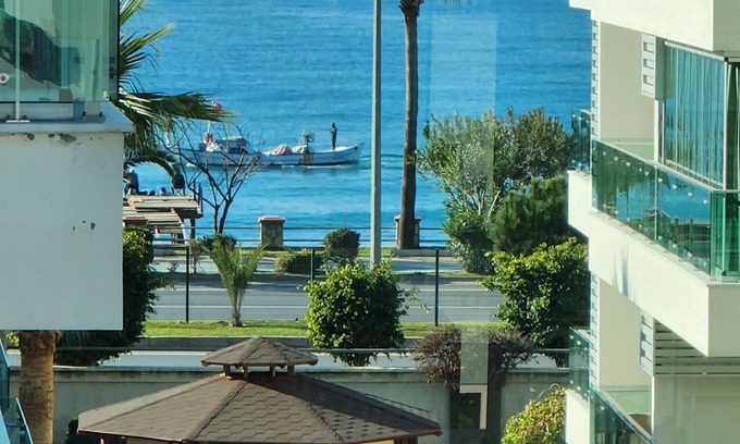 Kestel Appartement | SEA & BEACH FRONT "Luxury Residence" 1+1 Apt. 70m2 (18)