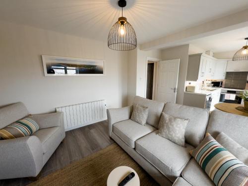 Drumacrin Appartement | Sea Breeze 2 Bedroom Luxury Apartment - Beach Views